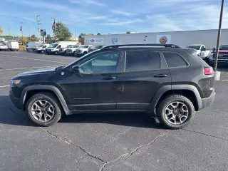 Jeep Cherokee 2022 4x4 Trailhawk 4dr SUV