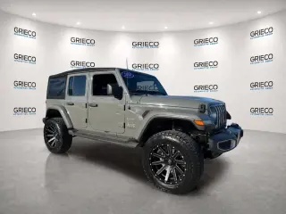 Jeep Wrangler Unlimited 2018 4x4 Moab 4dr SUV (versión de mitad de año)