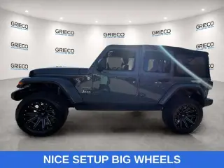 Jeep Wrangler Unlimited 2018 4x4 Moab 4dr SUV (versión de mitad de año)