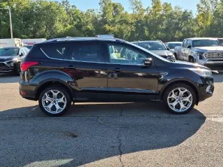 Ford Escape 2019 AWD Titanium 4p SUV