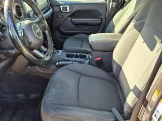 Jeep Wrangler Unlimited 2018 4x4 Deportivo 4dr SUV (lanzamiento a mitad de año)