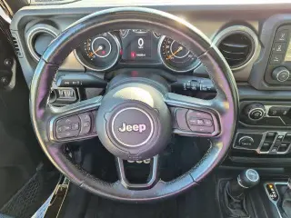Jeep Wrangler Unlimited 2018 4x4 Deportivo 4dr SUV (lanzamiento a mitad de año)