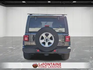 Jeep Wrangler Unlimited 2018 4x4 Deportivo 4dr SUV (lanzamiento a mitad de año)