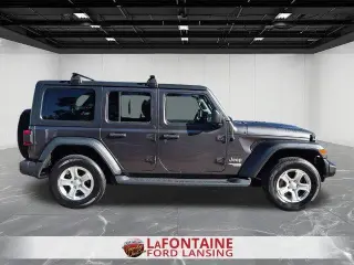 Jeep Wrangler Unlimited 2018 4x4 Deportivo 4dr SUV (lanzamiento a mitad de año)