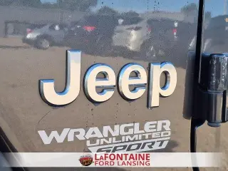 Jeep Wrangler Unlimited 2018 4x4 Deportivo 4dr SUV (lanzamiento a mitad de año)