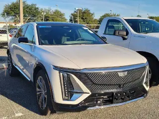 Cadillac LYRIQ 2024 AWD Luxury 1 4dr SUV