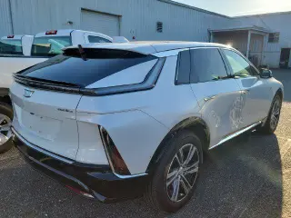 Cadillac LYRIQ 2024 AWD Luxury 1 4dr SUV