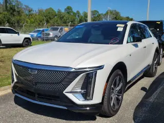 Cadillac LYRIQ 2024 AWD Luxury 1 4dr SUV