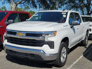 Chevrolet Silverado 1500 2023 4x4 LT 4dr Crew Cab 5.8 ft. SB w/2FL