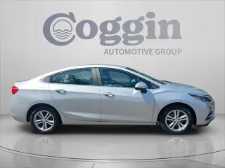 Chevrolet Cruze 2017 LT Auto 4dr Sedán