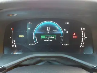 Toyota Camry LE Sedán de 4 puertas 2025