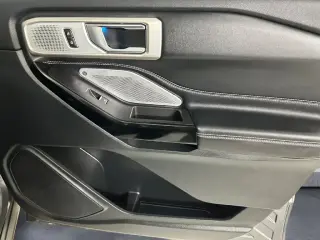 Ford Explorer 2024 AWD ST 4dr SUV