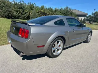 Ford Mustang 2009 GT Premium coupe de dos puertas