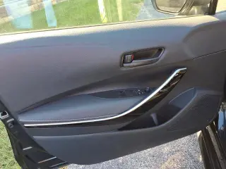 Toyota Corolla Híbrido 2022 LE 4dr Sedán