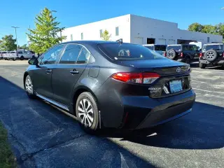 Toyota Corolla Híbrido 2022 LE 4dr Sedán