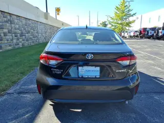 Toyota Corolla Híbrido 2022 LE 4dr Sedán