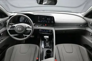 Hyundai ELANTRA 2026 SEL Sport 4dr Sedán
