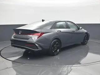 Hyundai ELANTRA 2026 SEL Sport 4dr Sedán