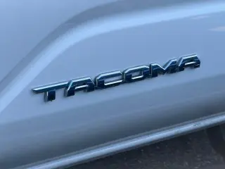 Toyota Tacoma 2024 4x2 SR5 4dr Double Cab 5.0 ft SB