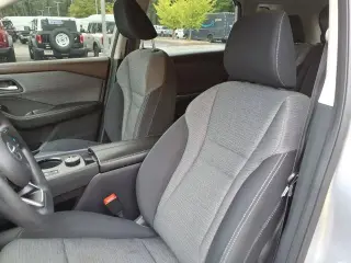 Nissan Rogue 2021 AWD SV 4dr Crossover