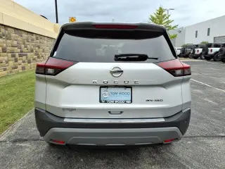 Nissan Rogue 2021 AWD SV 4dr Crossover