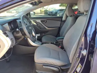Hyundai ELANTRA 2013 GLS 4dr Sedán 6M