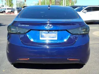 Hyundai ELANTRA 2013 GLS 4dr Sedán 6M