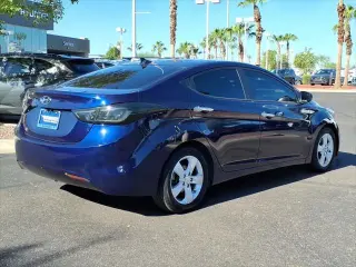 Hyundai ELANTRA 2013 GLS 4dr Sedán 6M