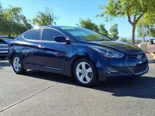 Hyundai ELANTRA 2013 GLS 4dr Sedán 6M