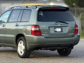 Toyota Highlander 2005 AWD 4dr SUV V6 w/3rd Row