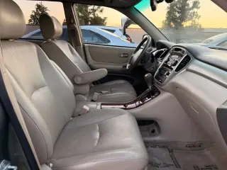 Toyota Highlander 2005 AWD 4dr SUV V6 w/3rd Row