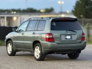 Toyota Highlander 2005 AWD 4dr SUV V6 w/3rd Row