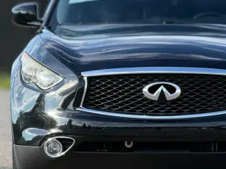 INFINITI QX70 2017 AWD 4puertas SUV