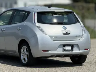 Nissan LEAF 2012 SV 4dr Hatchback