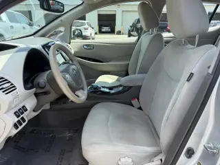 Nissan LEAF 2012 SV 4dr Hatchback