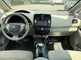 Nissan LEAF 2012 SV 4dr Hatchback