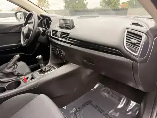 Mazda Mazda3 2014 i SV 4dr Sedán 6M