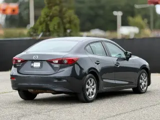 Mazda Mazda3 2014 i SV 4dr Sedán 6M