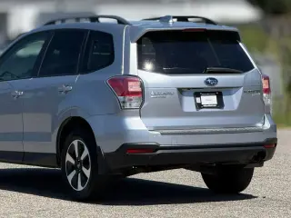 Subaru Forester 2017 AWD 2.5i Premium 4dr Wagon CVT