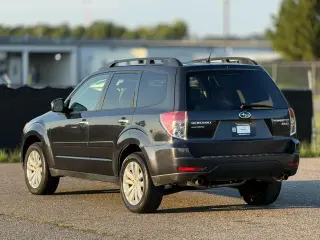 Subaru Forester 2011 tracción total 2.5X Premium Sedan/Wagon 4 puertas 4A