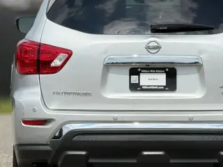 Nissan Pathfinder 2018 4x4 S 4dr SUV