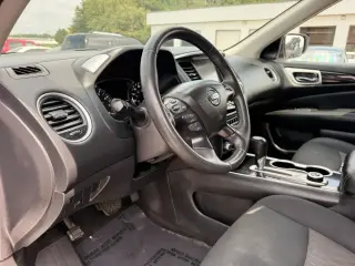 Nissan Pathfinder 2018 4x4 S 4dr SUV