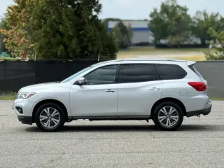 Nissan Pathfinder 2018 4x4 S 4dr SUV
