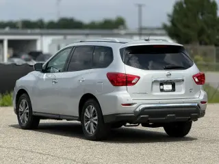 Nissan Pathfinder 2018 4x4 S 4dr SUV