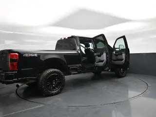 Ford F-250 Super Duty 2023 4x4 XL 4dr Crew Cab 6.8 ft. SB Pickup