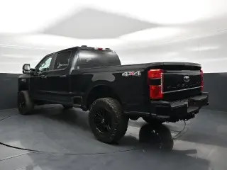 Ford F-250 Super Duty 2023 4x4 XL 4dr Crew Cab 6.8 ft. SB Pickup