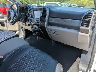 Ford F-250 Super Duty 2022 4x4 XLT 4 puertas Crew Cab 8 pies LB Pickup