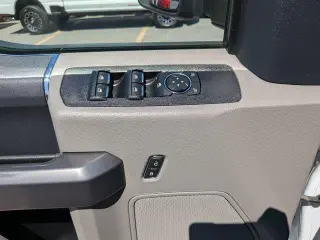 Ford F-250 Super Duty 2022 4x4 XLT 4 puertas Crew Cab 8 pies LB Pickup