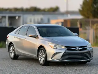 Toyota Camry 2015 SE 4dr Sedán