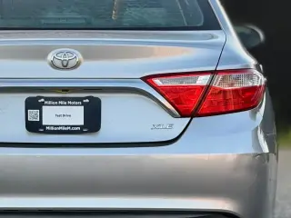 Toyota Camry 2015 SE 4dr Sedán